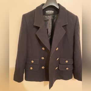 Women business suit jacket size 12 skirt size 10 -100% wool/ Laine